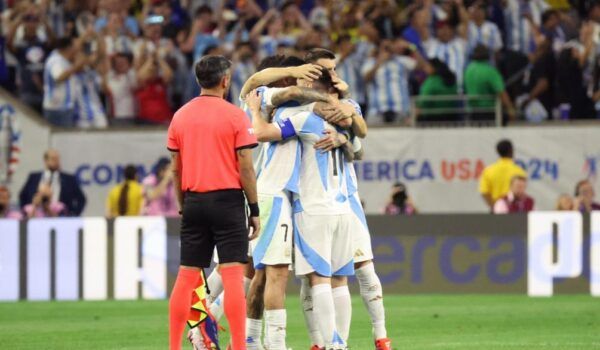 Copa América: Argentina sufrió pero eliminó a Ecuador en los penales